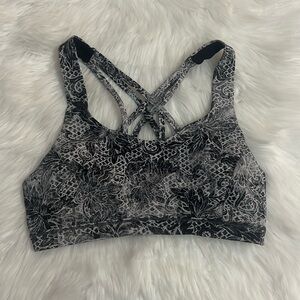 6 Lululemon Free To Be Serene Sports Bra